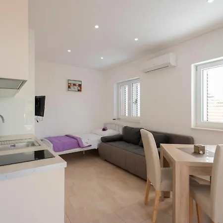 Lovely In With Kitchen