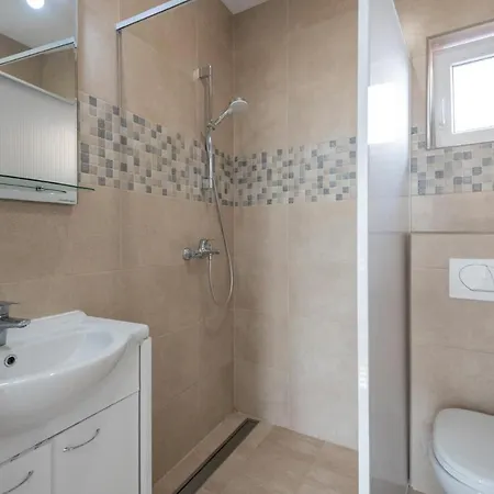 Lovely In With Kitchen *